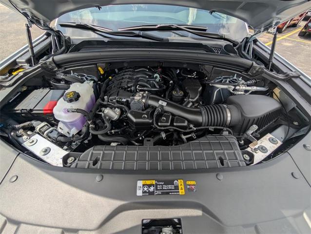 Photo of 2025 Silver Zynith Jeep Grand Cherokee