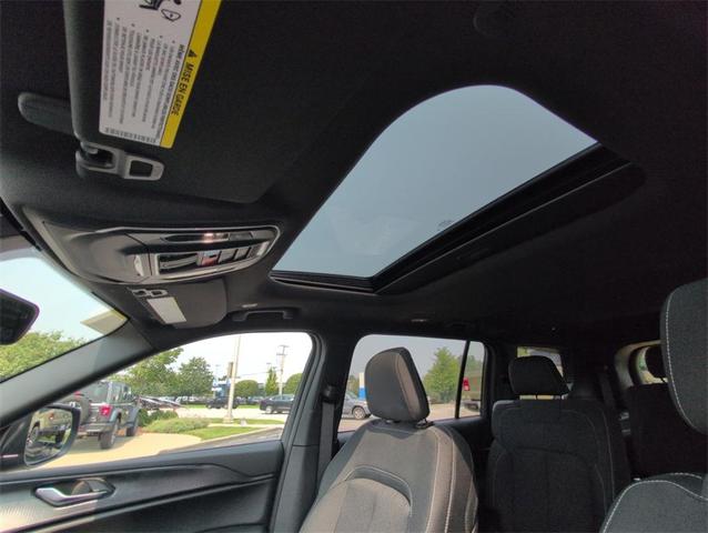 Photo of 2025 Diamond Black Jeep Grand Cherokee L