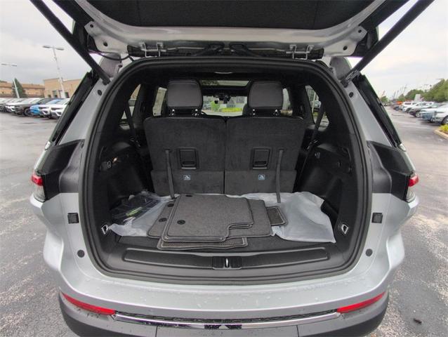 Photo of 2025 Silver Zynith Jeep Grand Cherokee L