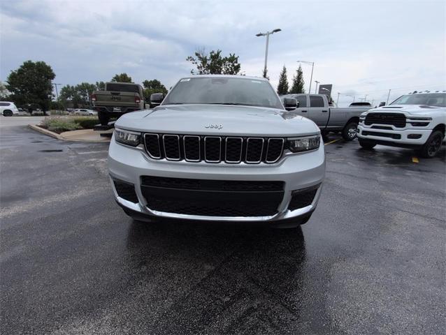 Photo of 2025 Silver Zynith Jeep Grand Cherokee L
