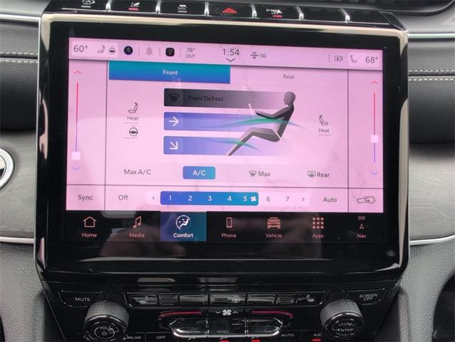 Photo of 2025 Silver Zynith Jeep Grand Cherokee L