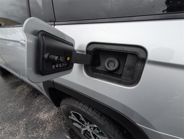 Photo of 2025 Silver Zynith Jeep Grand Cherokee L