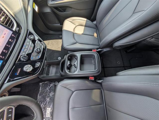 Photo of 2025 Bright White Clearcoat Chrysler Pacifica