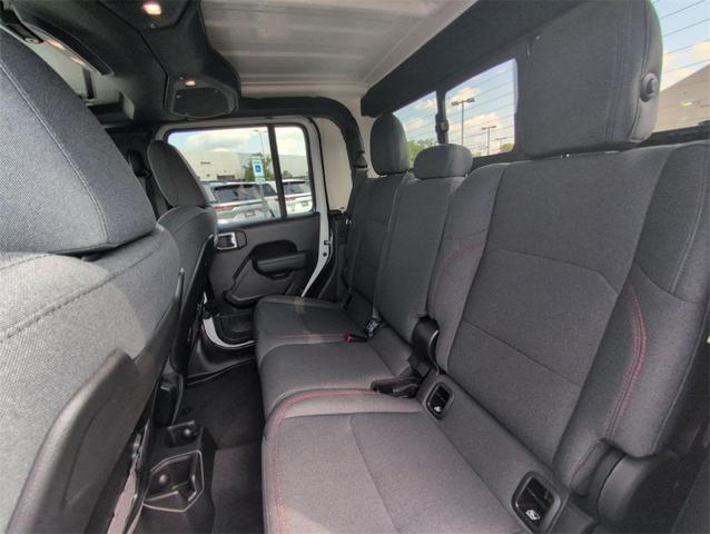 Photo of 2025 Bright White Clearcoat Jeep Gladiator