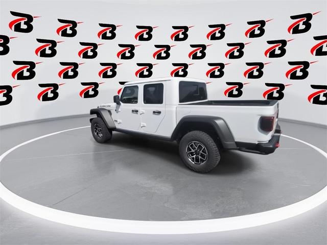 Photo of 2025 Bright White Clearcoat Jeep Gladiator