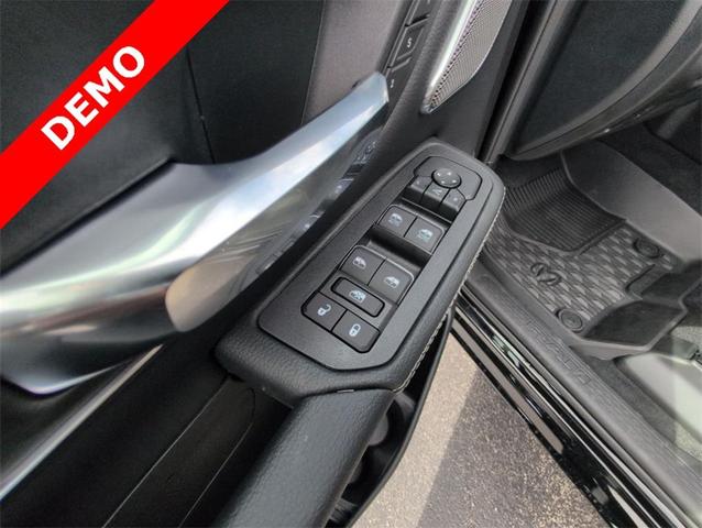 Photo of 2025 Diamond Black RAM 1500