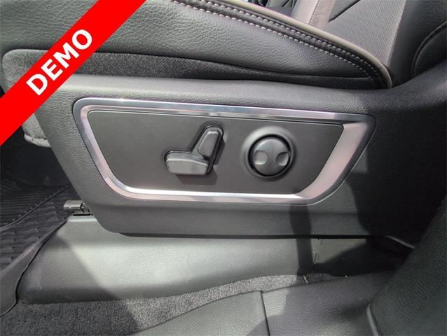 Photo of 2025 Diamond Black RAM 1500