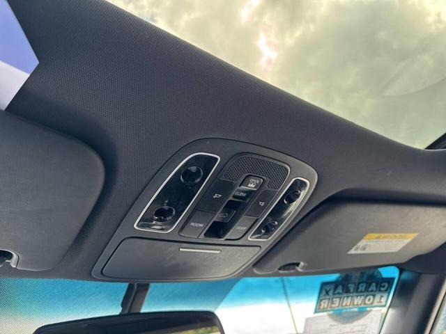 Photo of 2014 White Kia Soul