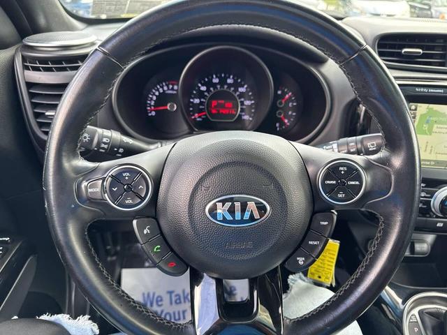 Photo of 2014 White Kia Soul