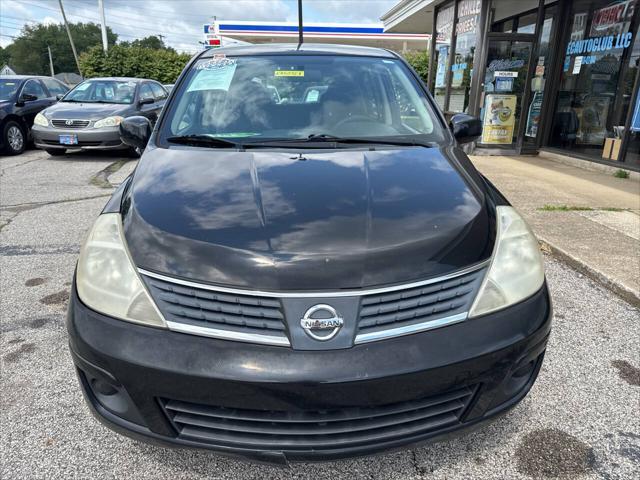 Photo of 2007 Black Nissan Versa
