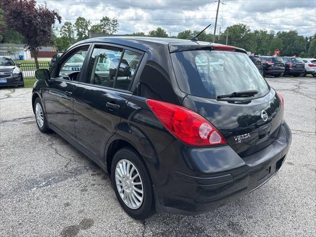 Photo of 2007 Black Nissan Versa