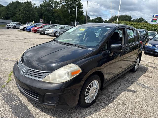 Photo of 2007 Black Nissan Versa