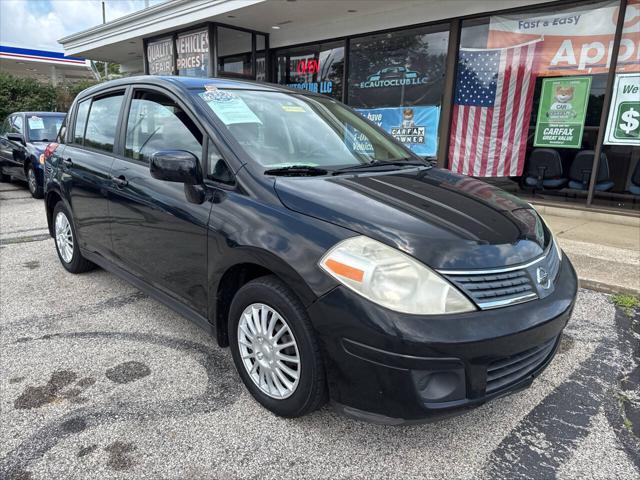 Photo of 2007 Black Nissan Versa
