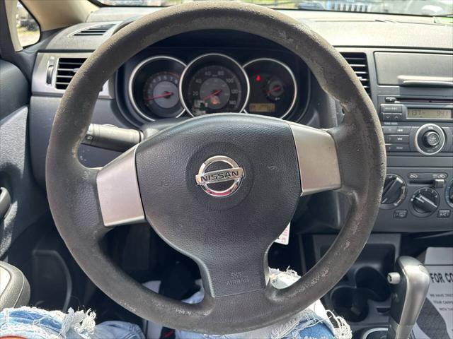 Photo of 2007 Black Nissan Versa