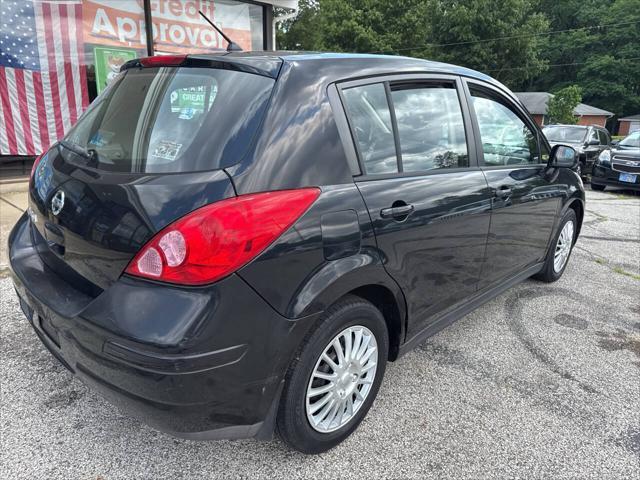 Photo of 2007 Black Nissan Versa