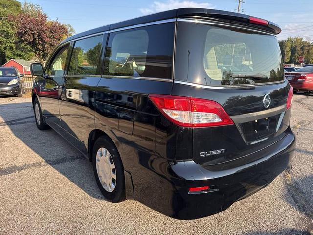 Photo of 2013 Black Nissan Quest