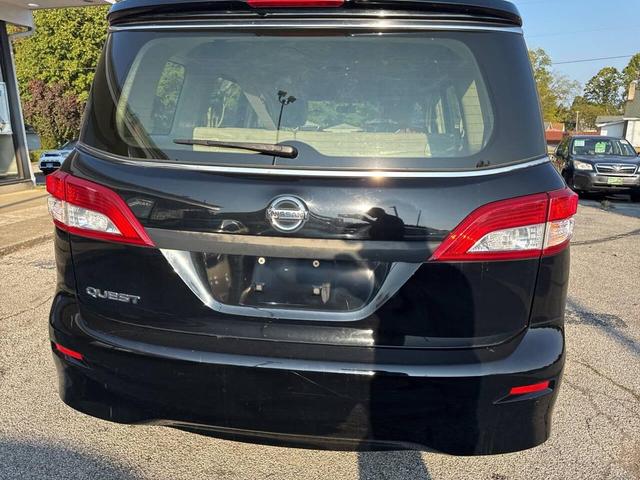 Photo of 2013 Black Nissan Quest