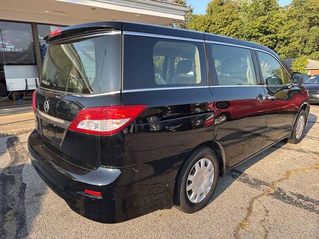 Photo of 2013 Black Nissan Quest