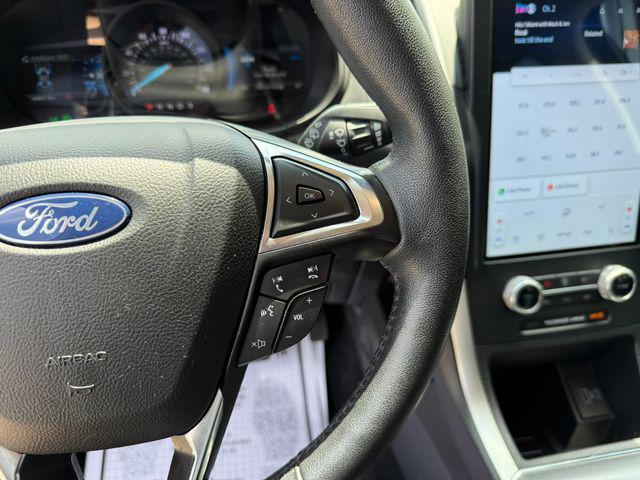 Photo of 2022 Agate Black Metallic Ford Edge