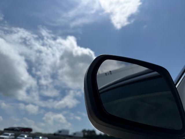 Photo of 2022 Agate Black Metallic Ford Edge