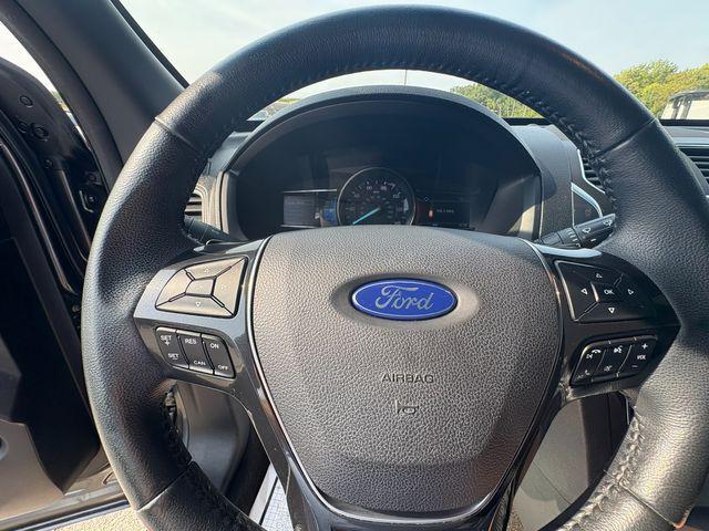 Photo of 2017 Gray Ford Explorer