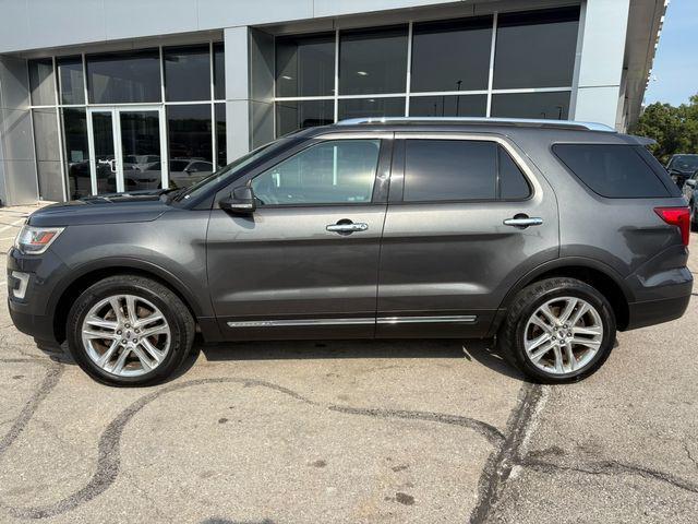 Photo of 2017 Gray Ford Explorer