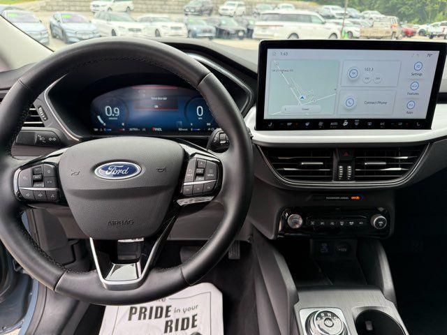 Photo of 2023 Blue Ford Escape