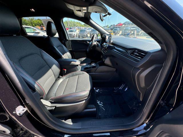 Photo of 2023 Agate Black Metallic Ford Escape