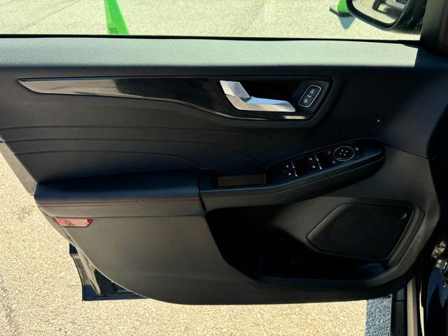 Photo of 2023 Agate Black Metallic Ford Escape