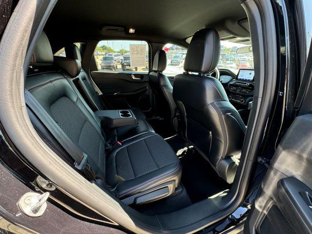 Photo of 2023 Agate Black Metallic Ford Escape