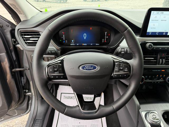 Photo of 2024 Carbonized Gray Metallic Ford Escape