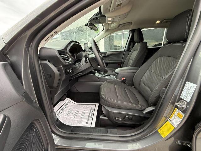 Photo of 2024 Carbonized Gray Metallic Ford Escape