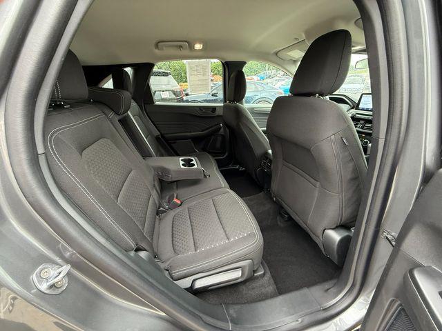 Photo of 2024 Carbonized Gray Metallic Ford Escape