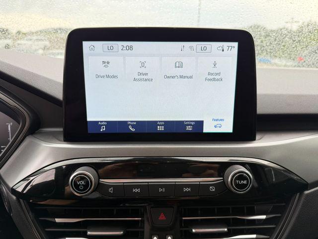 Photo of 2024 Carbonized Gray Metallic Ford Escape