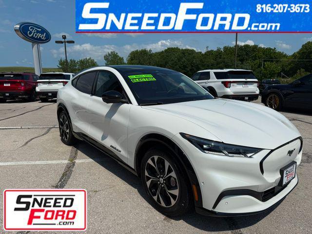Photo of 2023 White Ford Mustang Mach-E