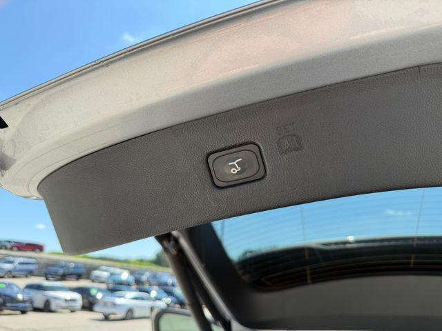 Photo of 2021 Iconic Silver Metallic Ford Edge
