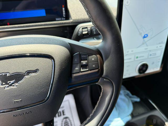 Photo of 2022 White Ford Mustang Mach-E