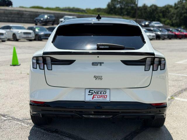 Photo of 2022 White Ford Mustang Mach-E