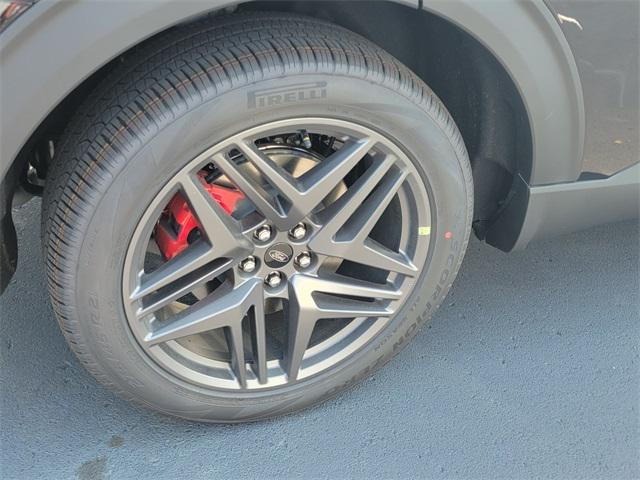 Photo of 2025 Agate Black Metallic Ford Explorer