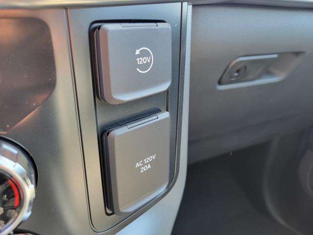 Photo of 2025 Star White Metallic Tri-Coat Ford F-150