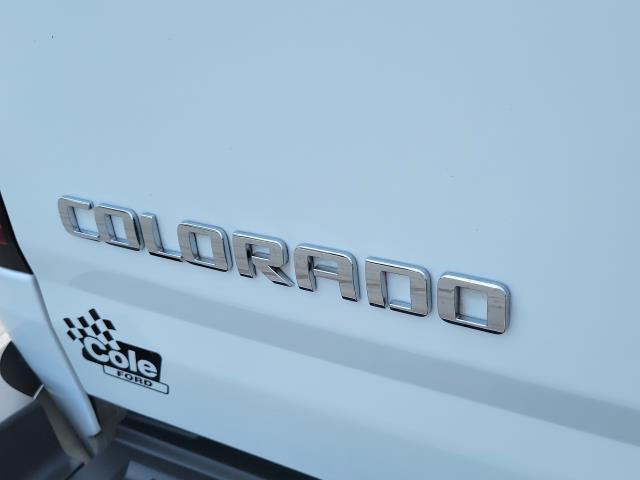 Photo of 2017 Summit White Chevrolet Colorado