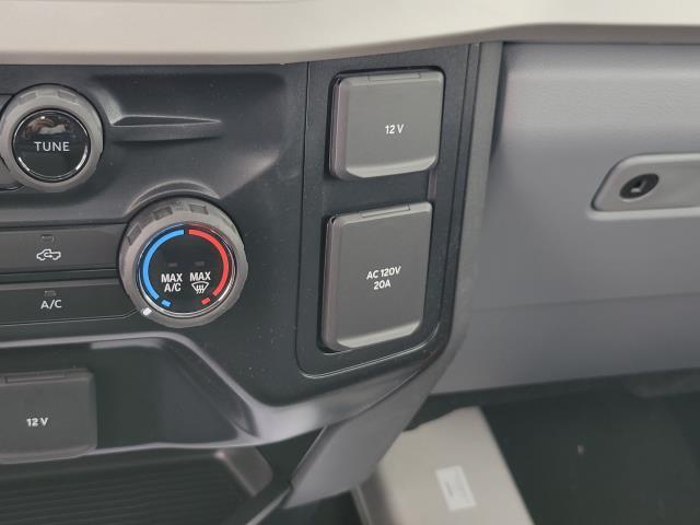 Photo of 2025 Agate Black Metallic Ford F-250