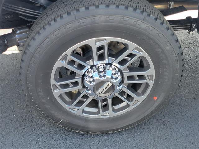 Photo of 2025 Star White Metallic Tri-Coat Ford F-350
