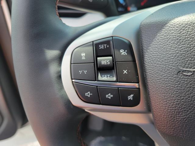 Photo of 2025 Star White Metallic Tri-Coat Ford Explorer