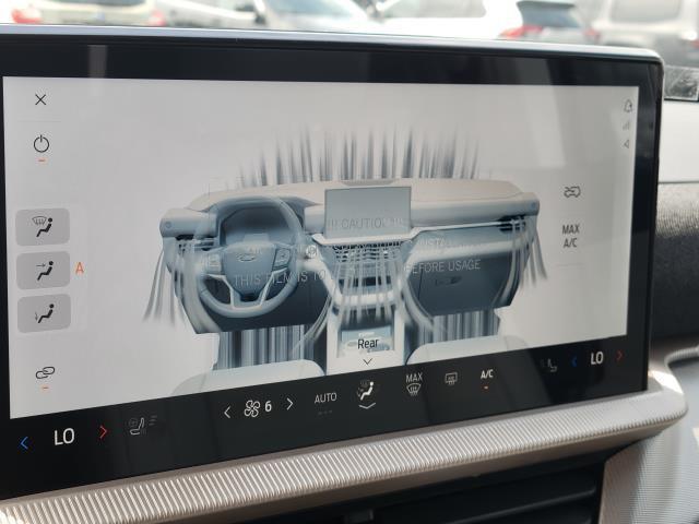 Photo of 2025 Star White Metallic Tri-Coat Ford Explorer