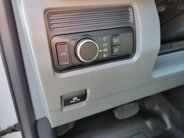 Photo of 2026 Oxford White Ford F-250