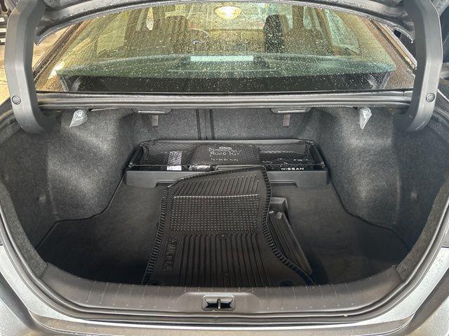 Photo of 2022 Gun Metallic Nissan Altima