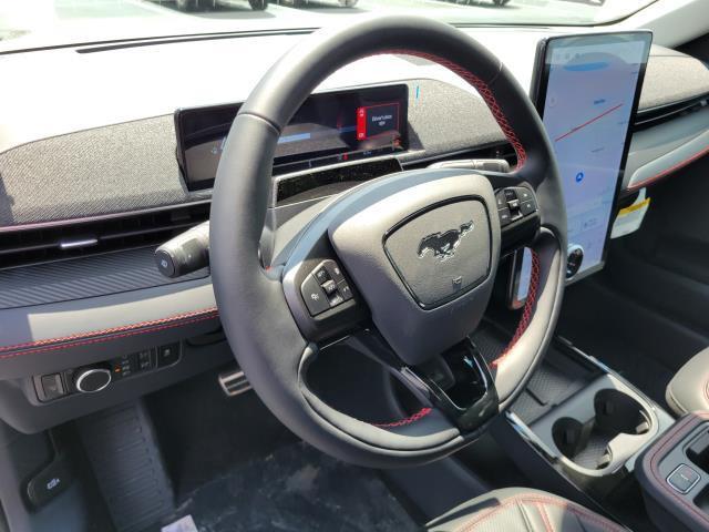 Photo of 2025 Star White Metallic Tri-Coat Ford Mustang Mach-E