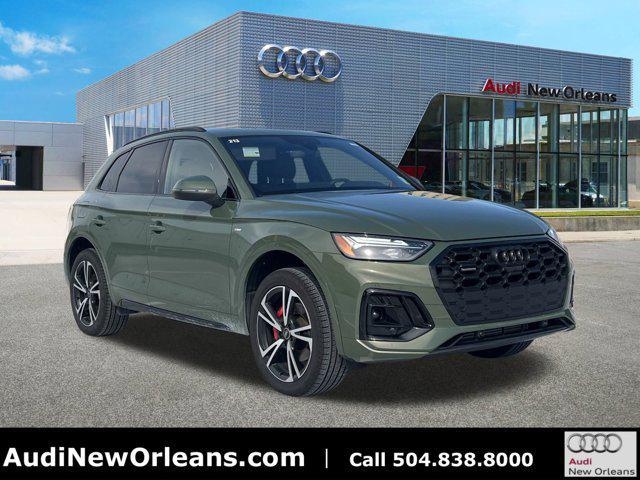 Photo of 2025 District Green Metallic Audi Q5