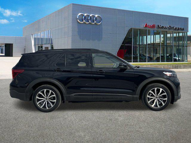 Photo of 2021 Agate Black Metallic Ford Explorer